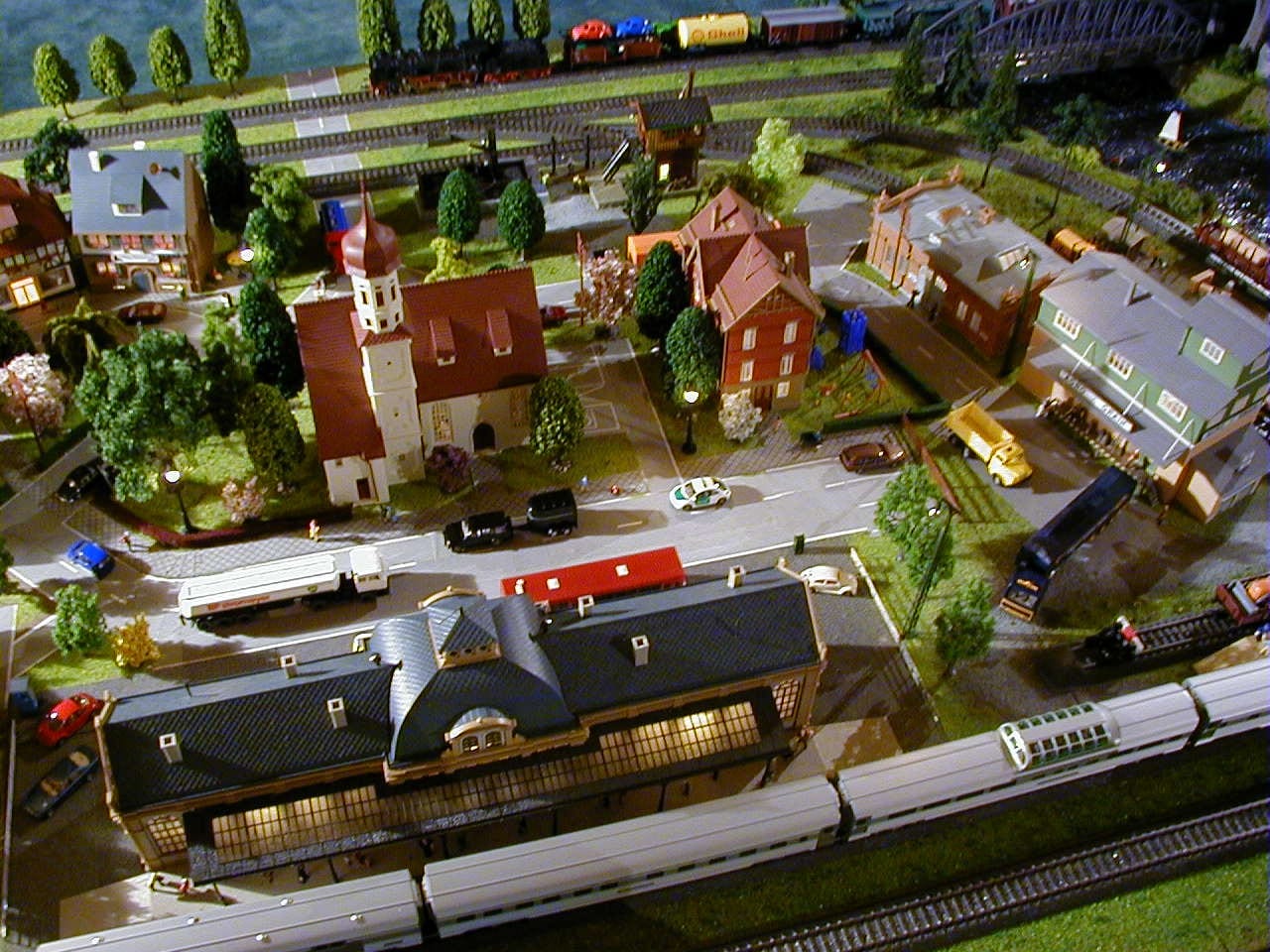 scale of trains they often think about the ho model train layout