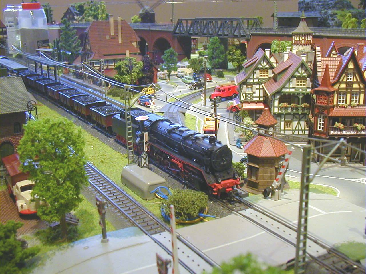 Marklin model train factory games