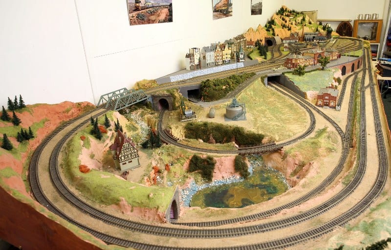 Ho Scale Model Railroad Building | LZK Gallery