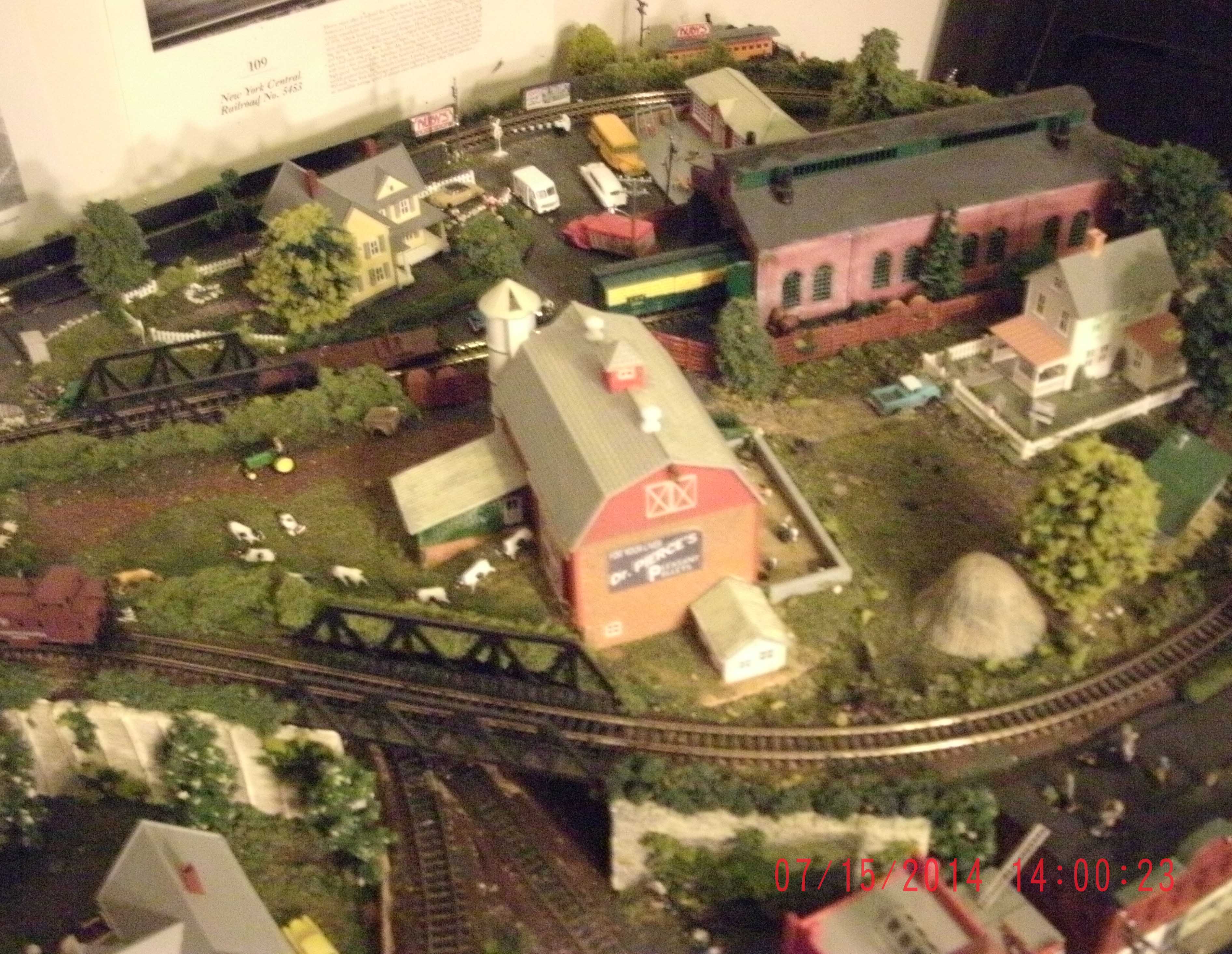 Lot of impressive accessories are used in this great model train 