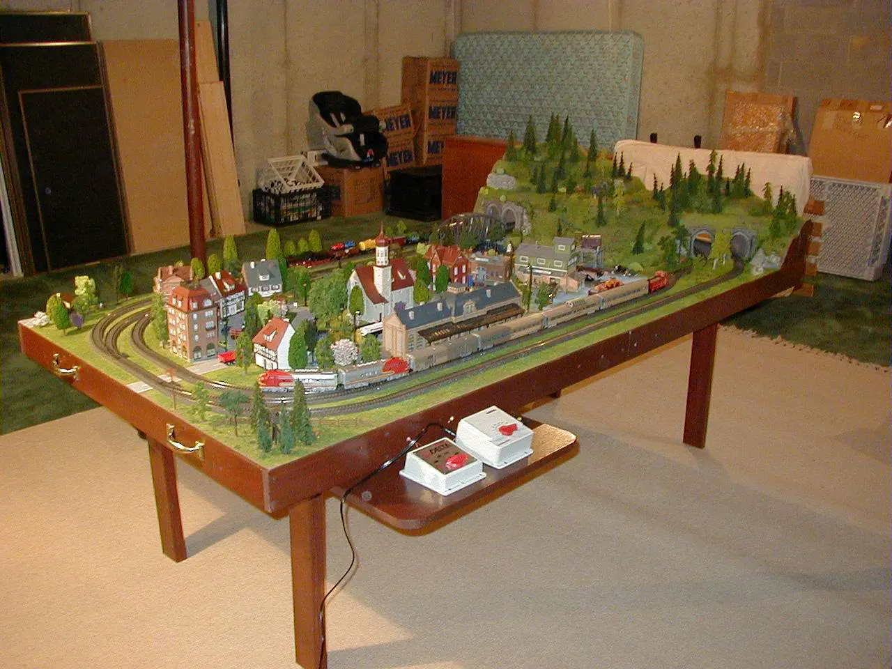 Ho scale train table shop