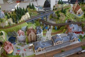 3' X 5' Outstanding N Scale Model Train Layout Image 10