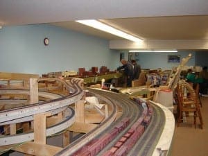 Model Train Benchwork Image 3