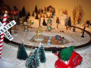 Winter Wonderland Model Train Image 9