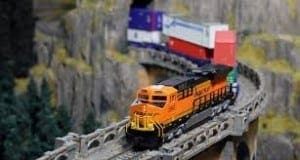 N Scale Model Train Image 7