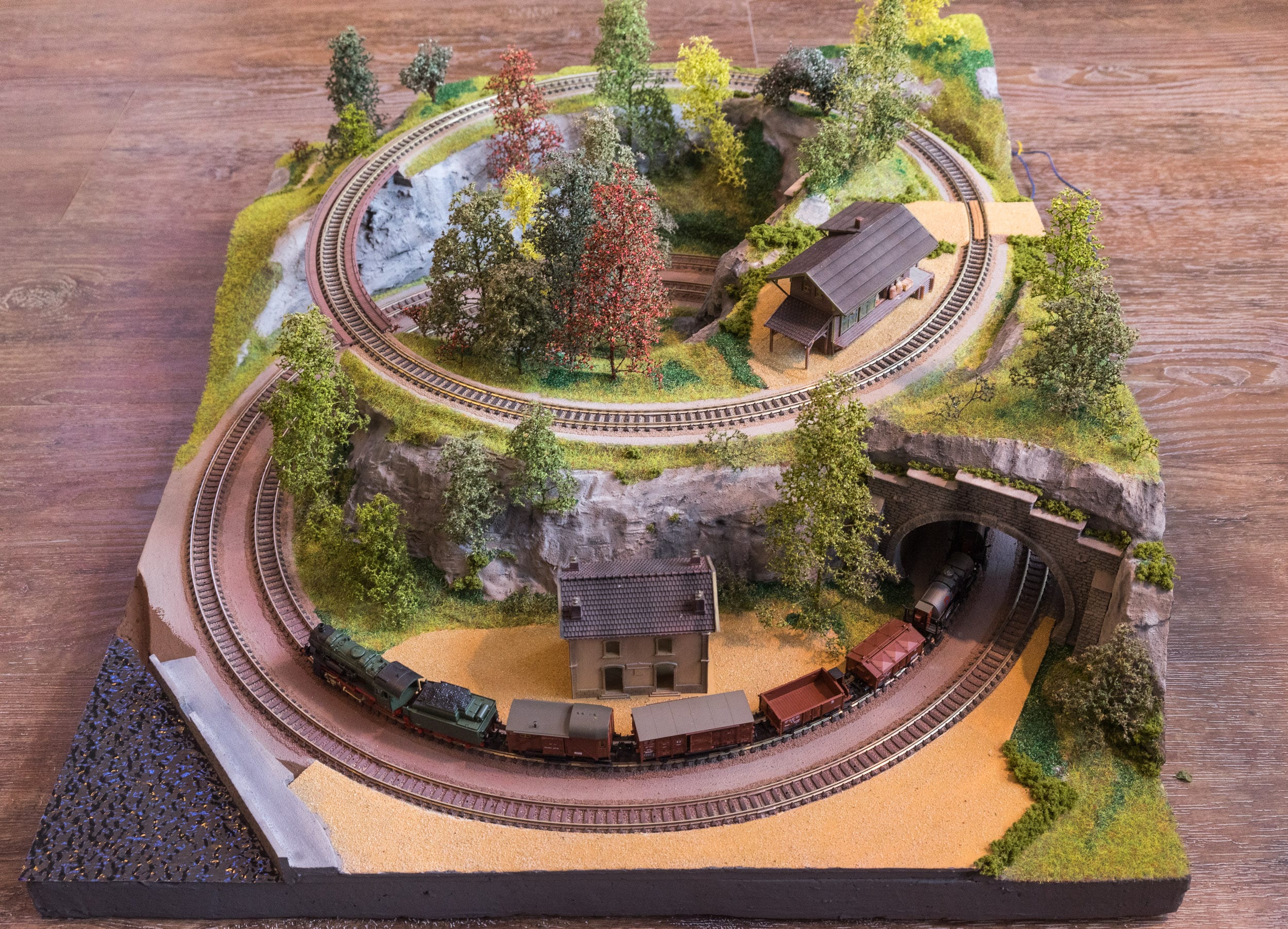 Bringing A Classic Marklin Z-Scale Model Railroad To Life With Arduino ...