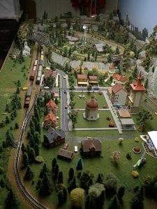 z scale model train layout