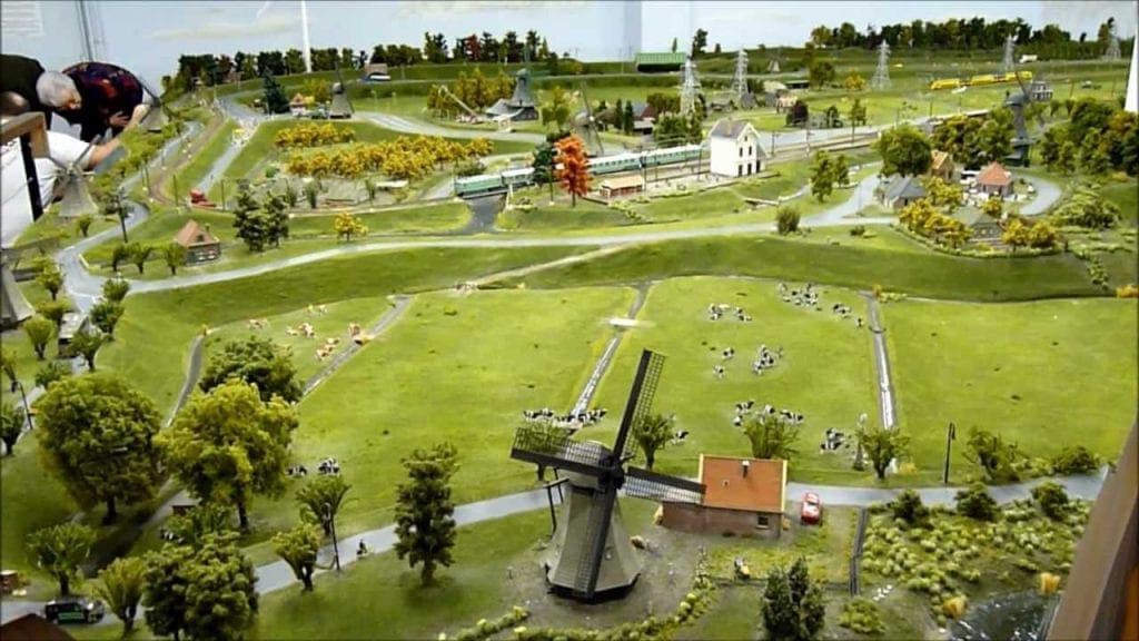 Netherland’s beautiful model train layout in HO Scale - Model Train Books