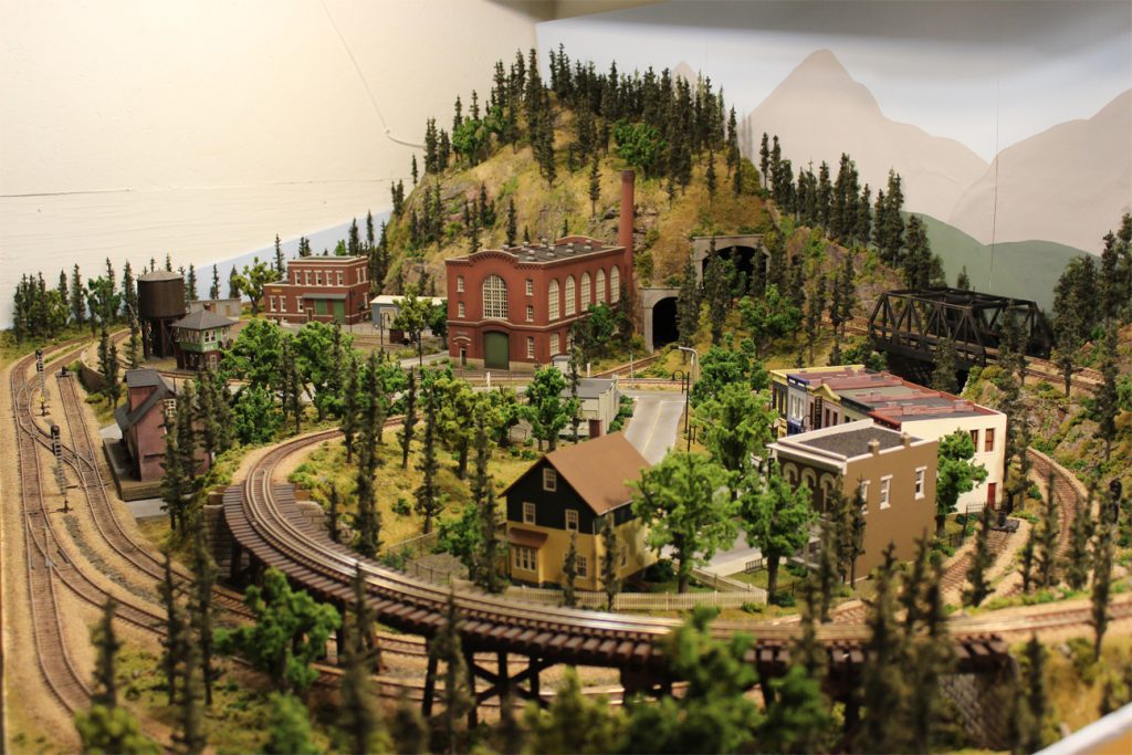 tree scenery in a ho scale model train layout