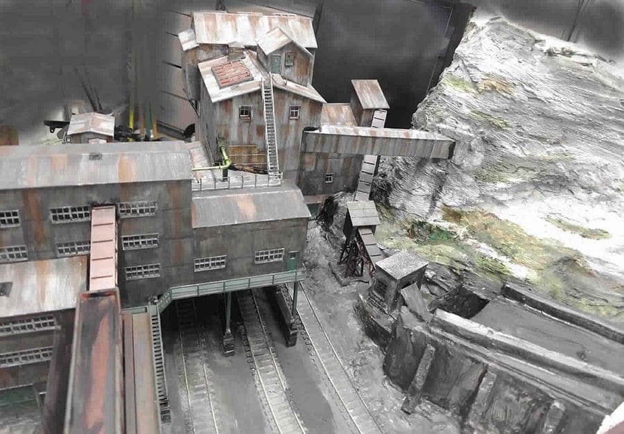 Ho train 2025 model buildings